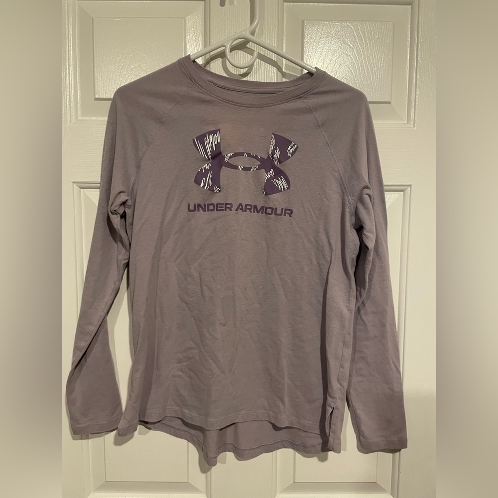 Under Armour long sleeve tee shirt- M